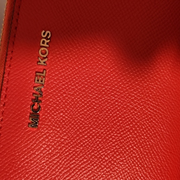 Michael Kors Wallet - Picture 3 of 5